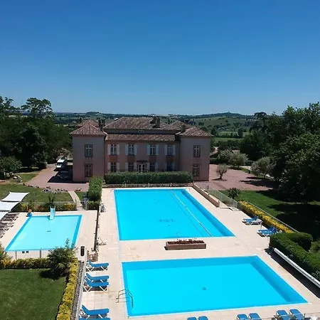 6 Personnes Dans Avec Piscine Et Tennis * Lombez